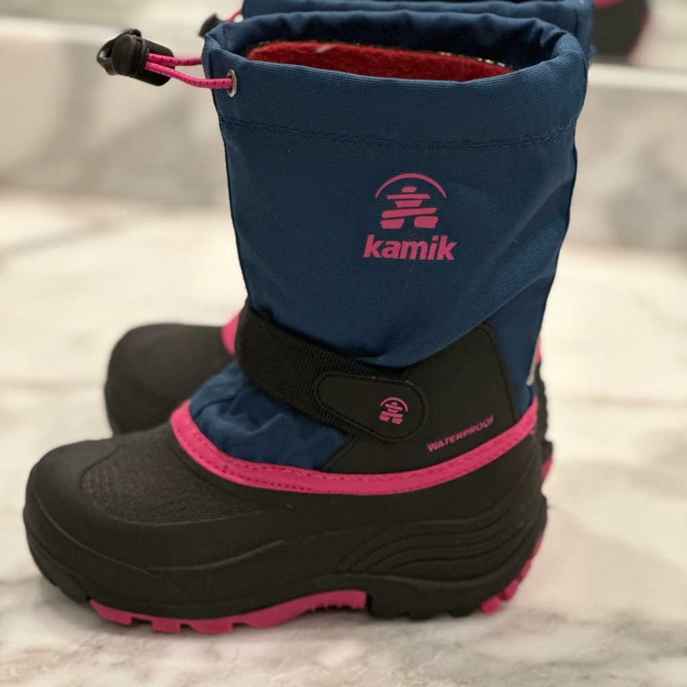 Little Girls Kamik size 12 boots never worn NWOT